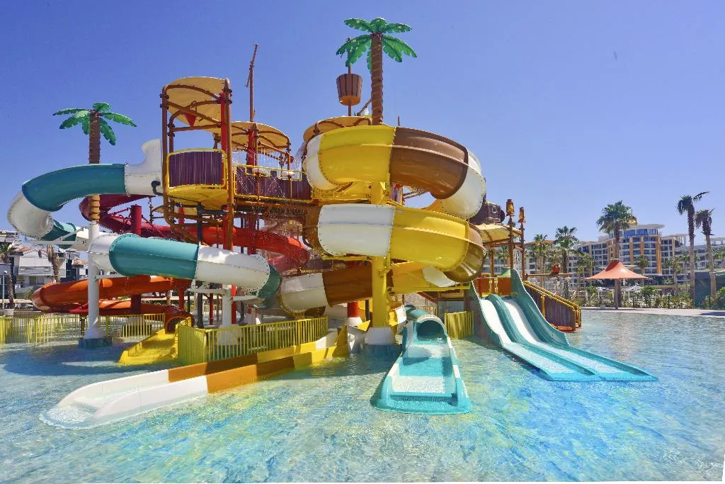 Sports and Entertainment, Azura World Hotel, Antalya