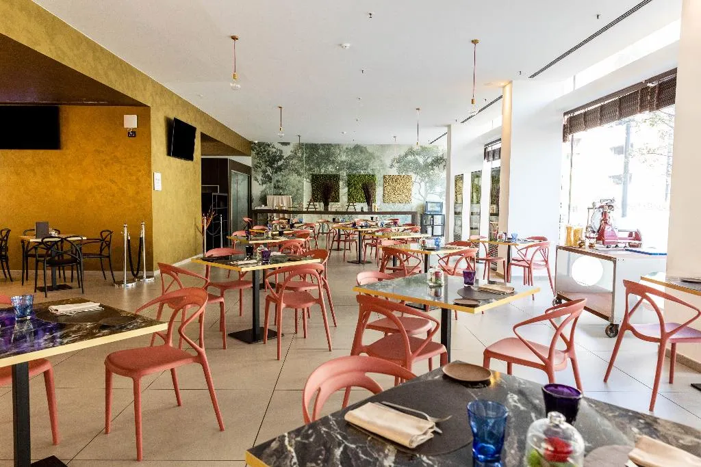 Restaurant, DoubleTree by Hilton Milan, Milan