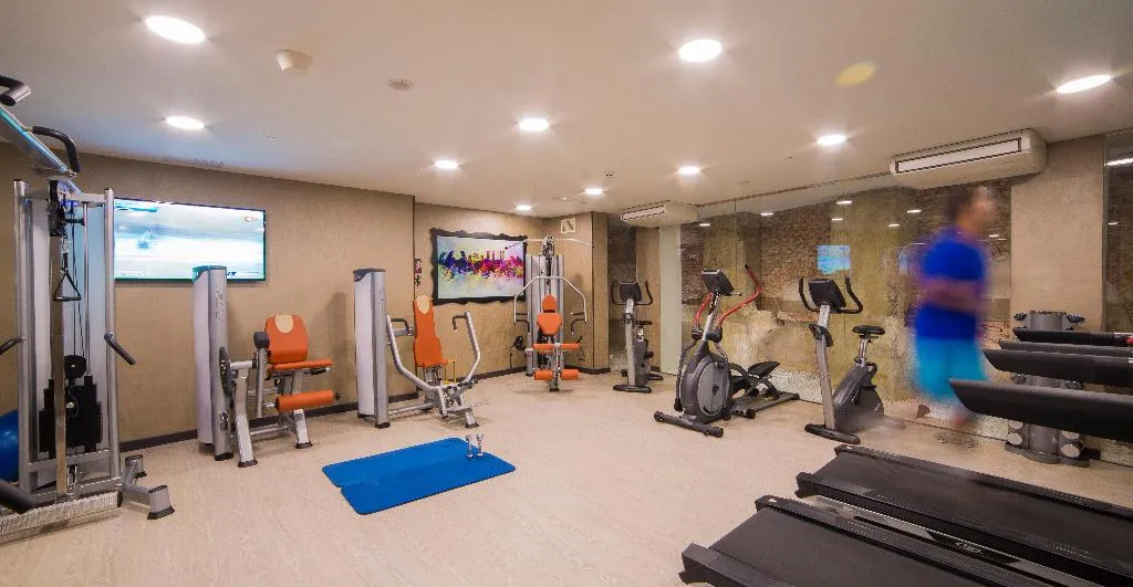 Sports and Entertainment, Hotel Indigo Madrid - Gran Via, Madrid