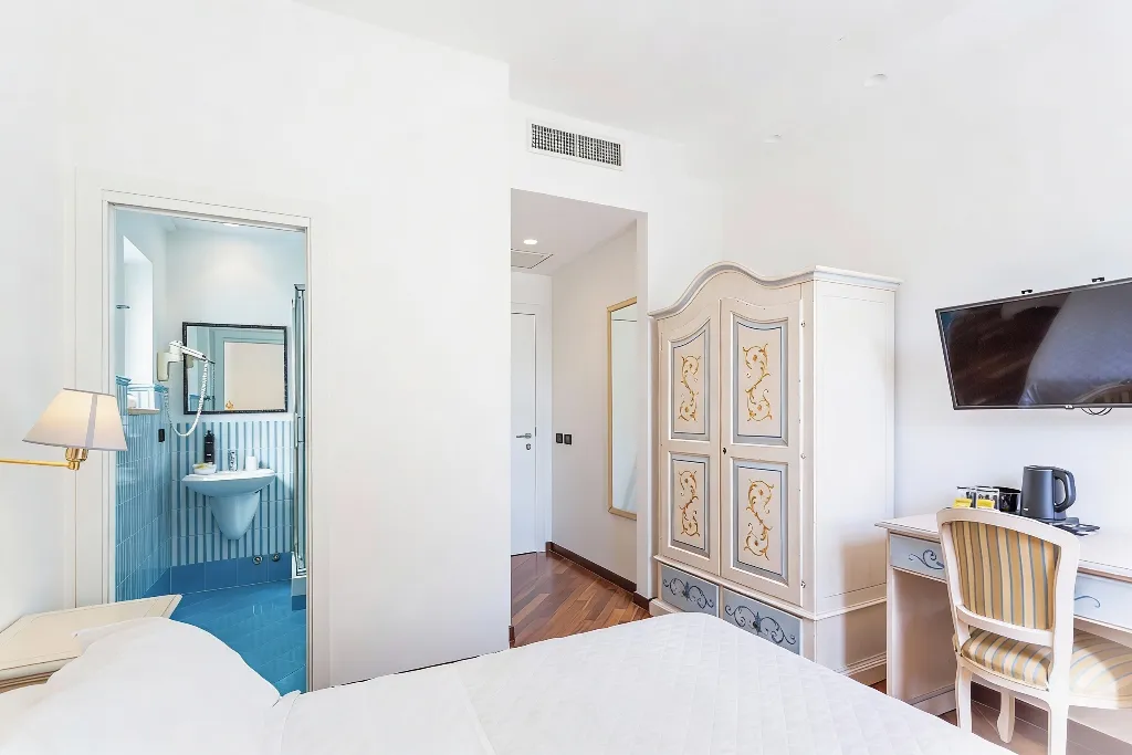 Double or Twin STANDARD Room, Punta Campanella Resort & Spa, Naples
