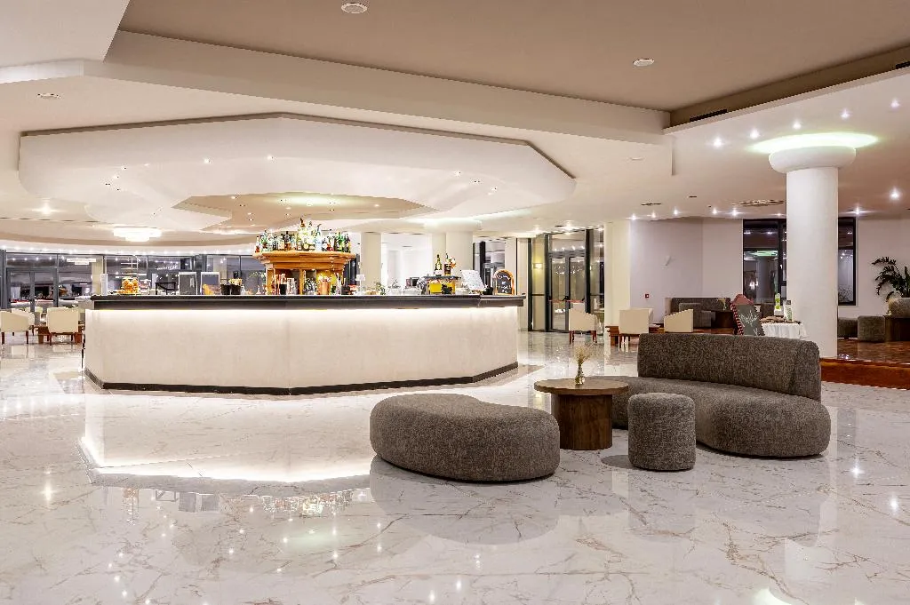Bar, Athina Palace, Crete