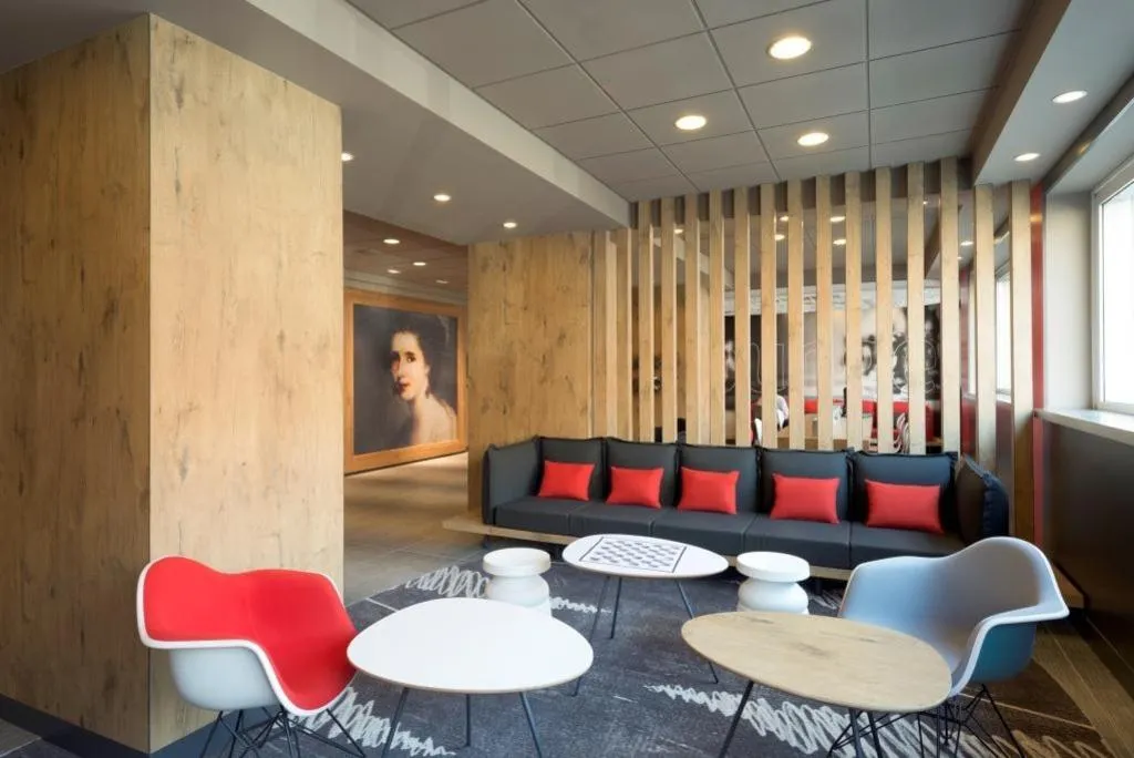 Lobby, Ibis Milano Centro, Milan