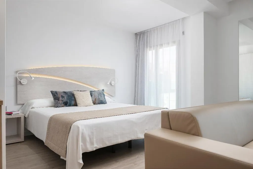 FAMILY ROOM SEA VIEW Room, Llaut Boutique Hotel, Majorca