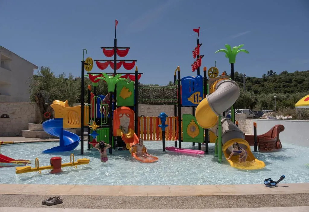 Pool, Royal Hotel and Suites, Halkidiki