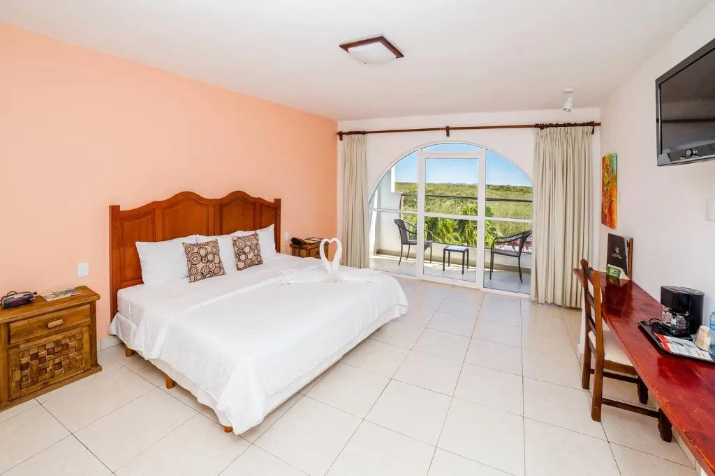JUNIOR SUITE KING SIZE BED Room, Uxmal Resort Maya, Cancun Area