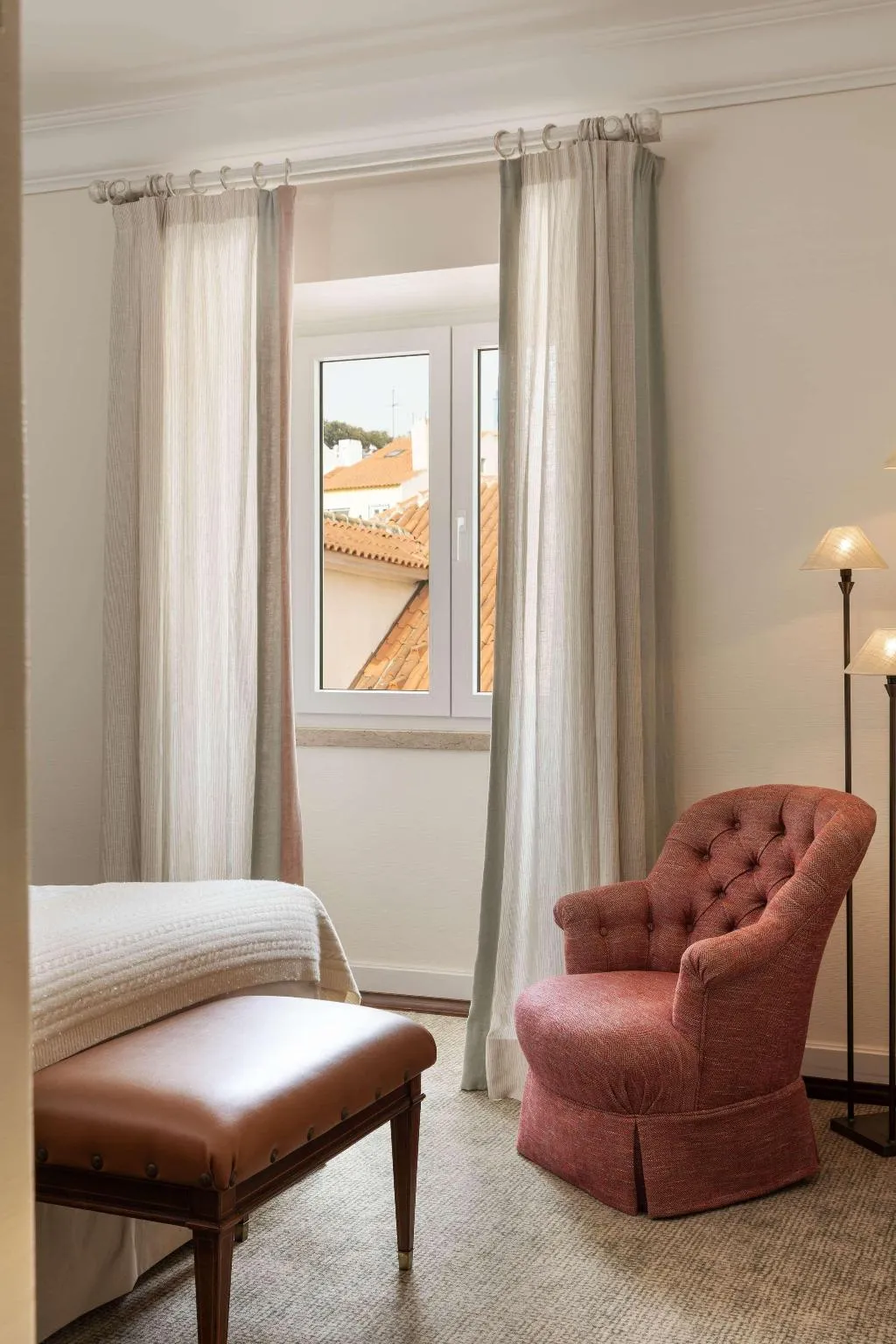 Room, As Janelas Verdes, Lisbon