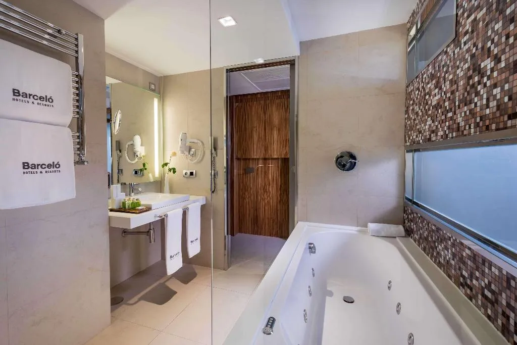 JUNIOR SUITE STANDARD Room, Barcelo Malaga, Costa Del Sol