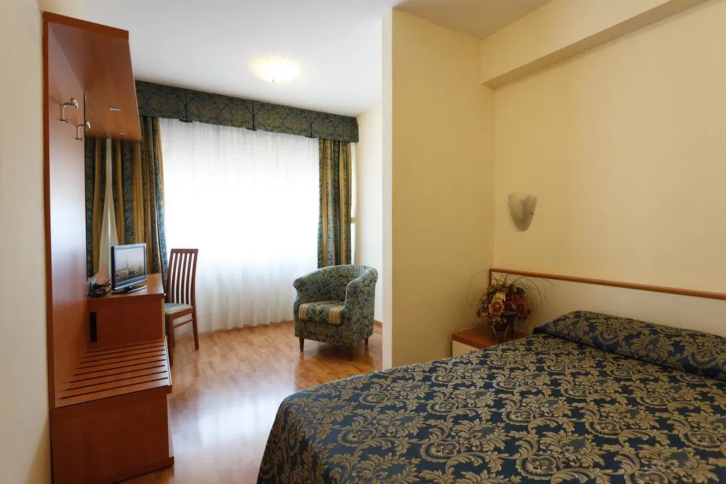 General view, Airmotel, Venice