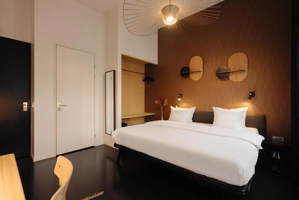 Double or Twin DELUXE Room, Hotel V Frederiksplein, Amsterdam