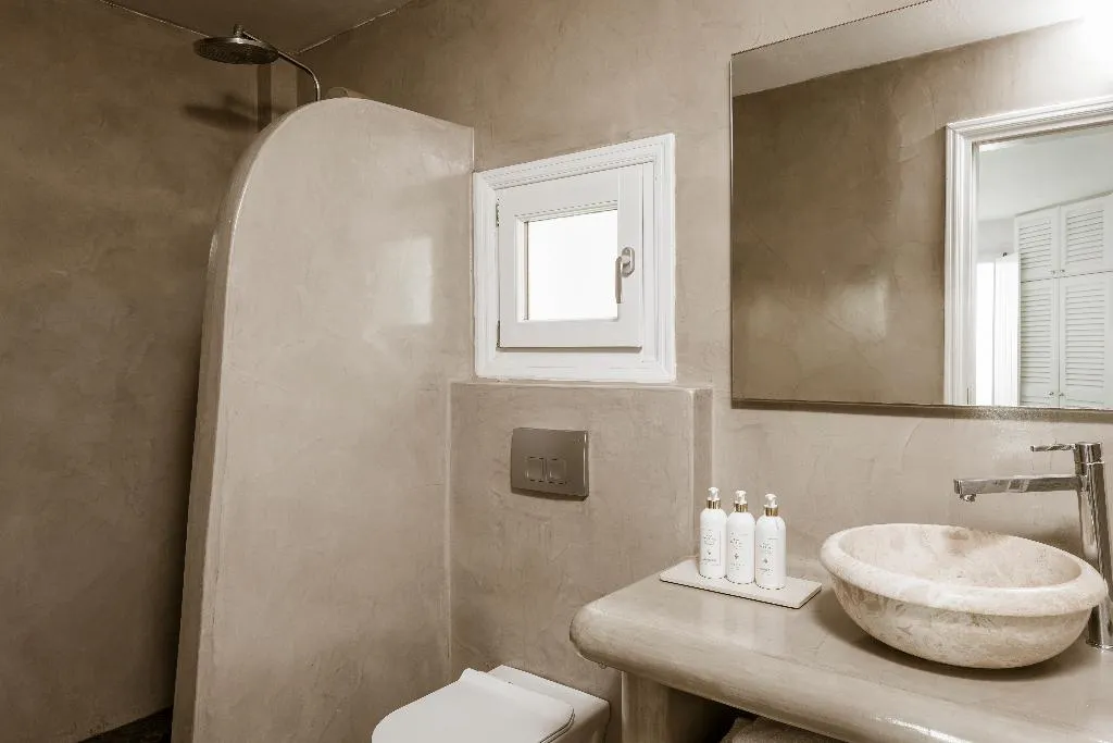 STUDIO WITH PRIVATE POOL Room, Aqua Luxury Suites, Santorini