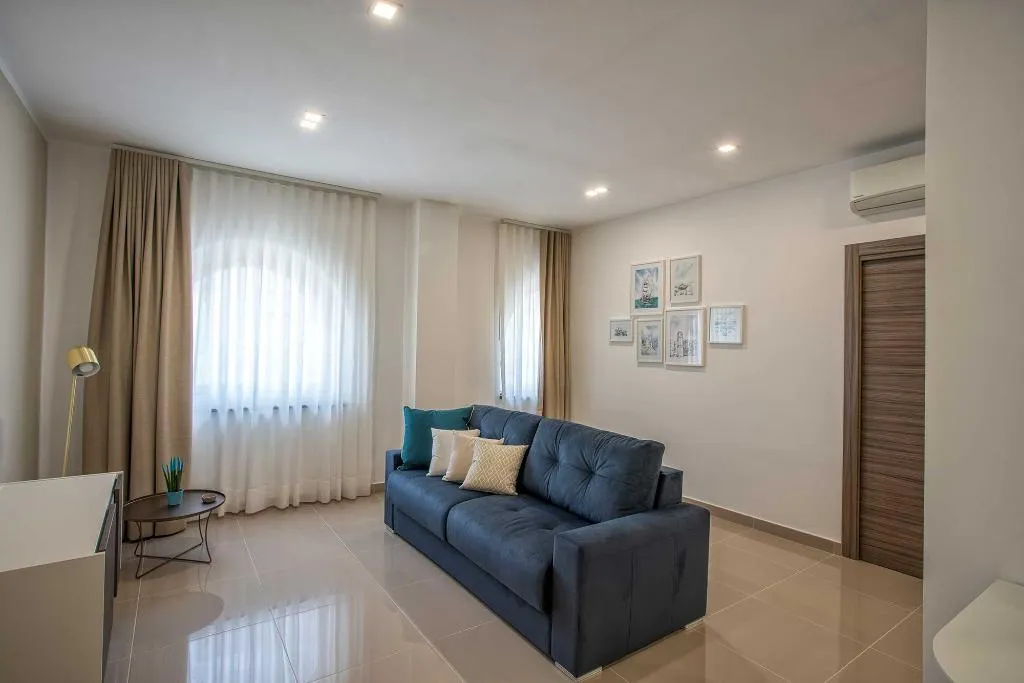 APARTMENT PARTIAL SEA VIEW Room, Charme En Bleu, Naples