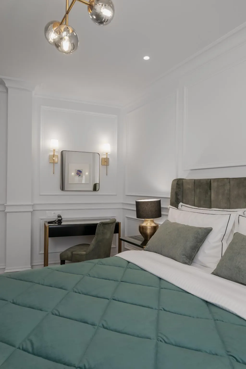 SUITE WITH JACUZZI Room, Praxitelous Luxury Suites, Athens