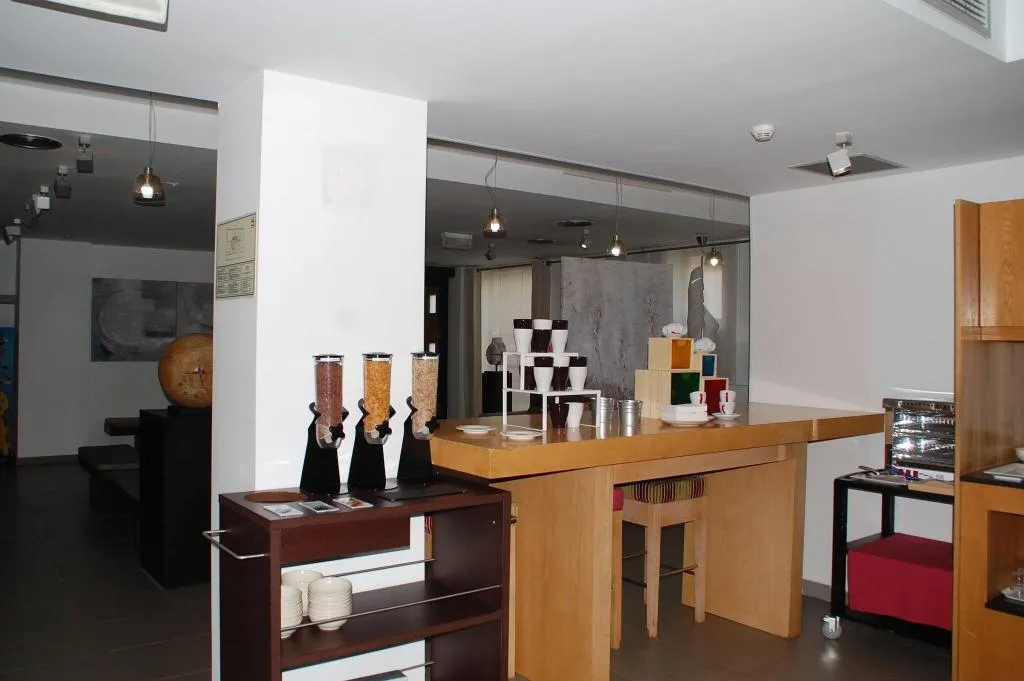 Bar, Eco Alcala Suites, Madrid