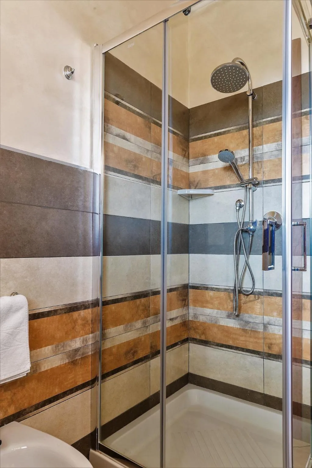 Room, La Piazzetta Guest House, Olbia