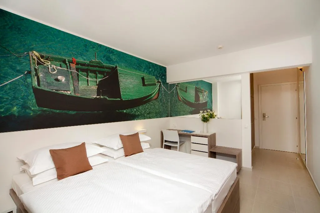 DOUBLE WITH BALCONY Room, Bluesun hotel Neptun, Split