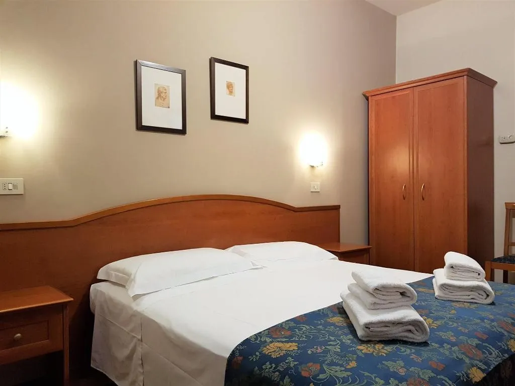Room, Soggiorno Madrid, Florence