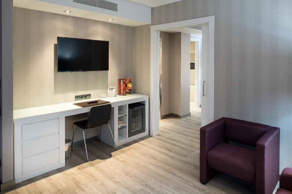 JUNIOR SUITE STANDARD Room, Catalonia Roma, Barcelona