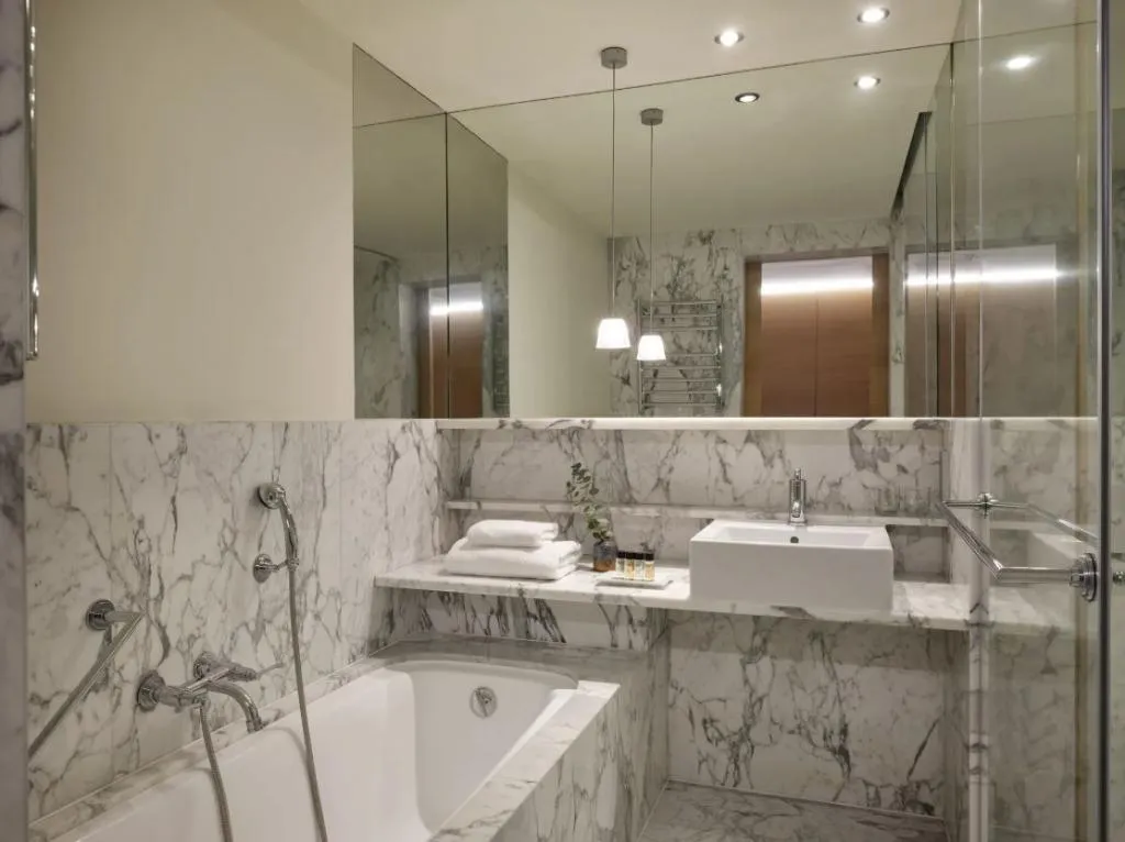 JUNIOR SUITE POOL VIEW Room, September Hotel Thessaloniki, Halkidiki