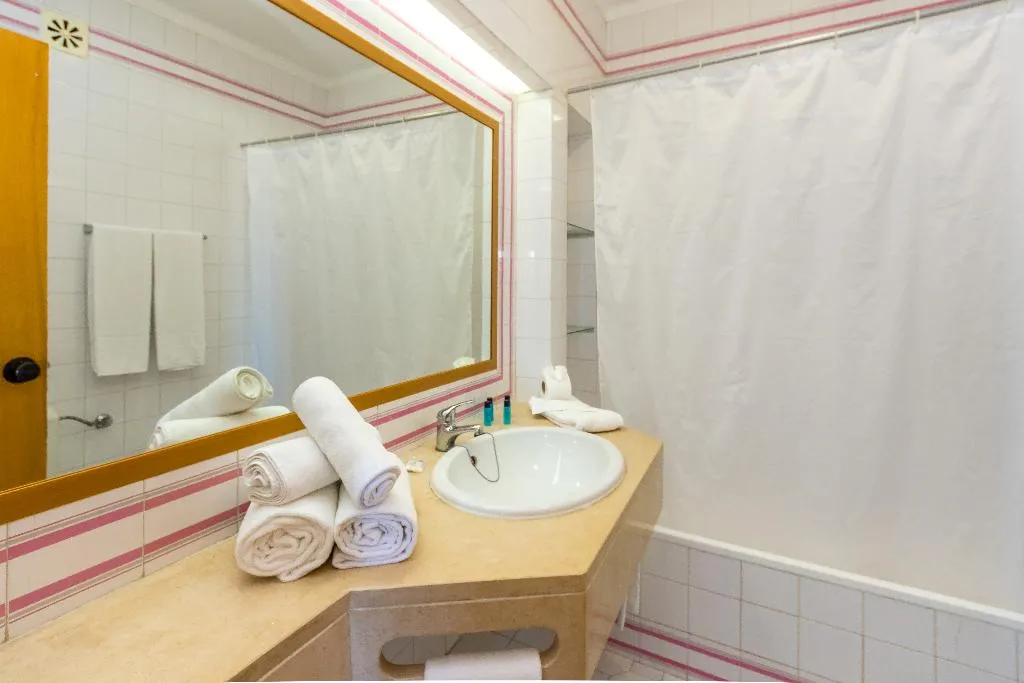 APARTMENT ONE BEDROOM Room, Janelas do Mar, Algarve