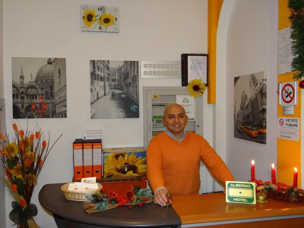Lobby, Hotel Amendola Fiera, Milan