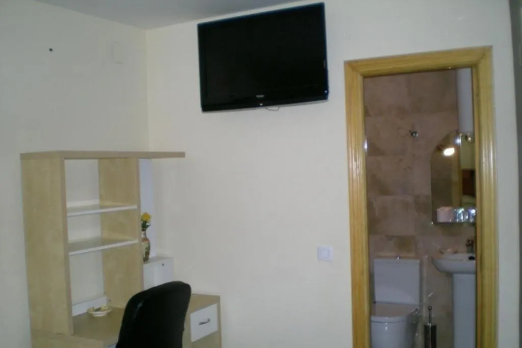Room, Hostal Moncloa, Madrid