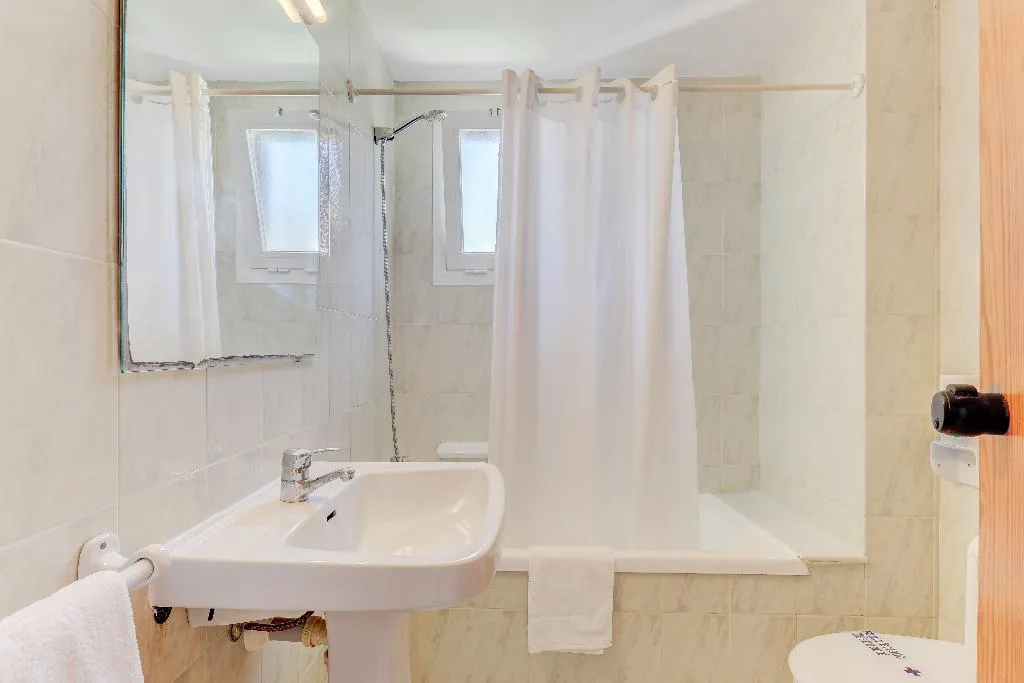 APARTMENT STANDARD Room, Llevant Apartamentos, Majorca