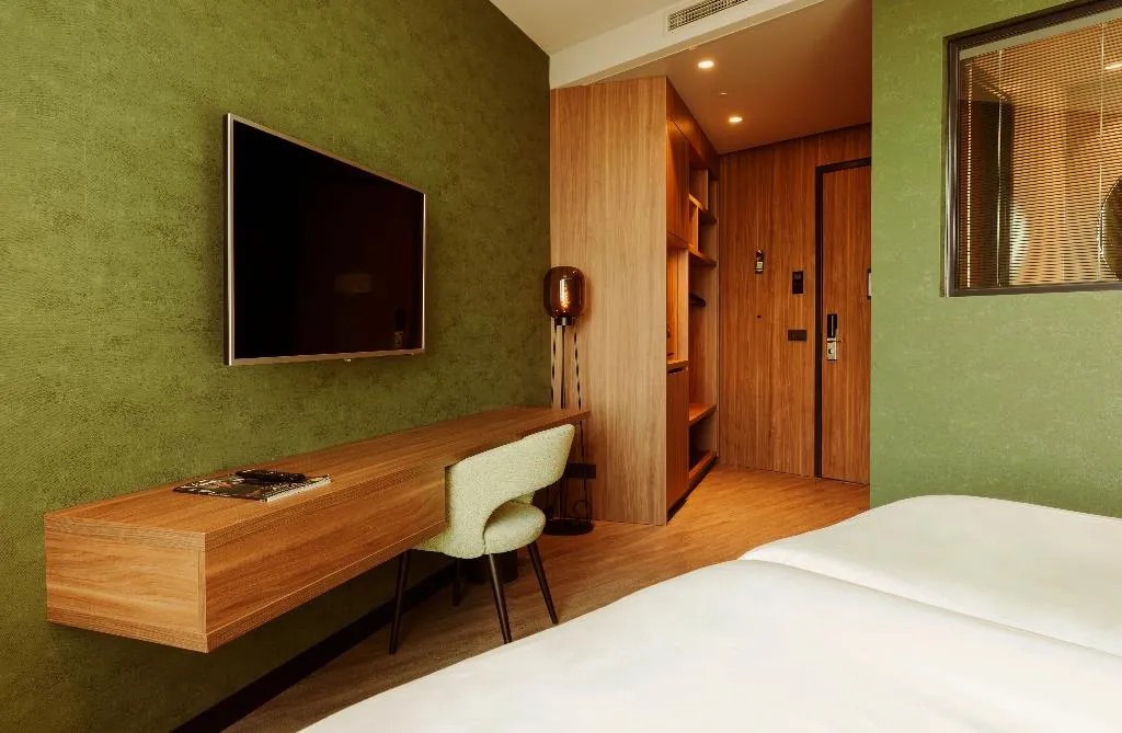TWIN Accessible Two Double beds Room, Van der Valk Hotel Amsterdam Zuidas, Amsterdam