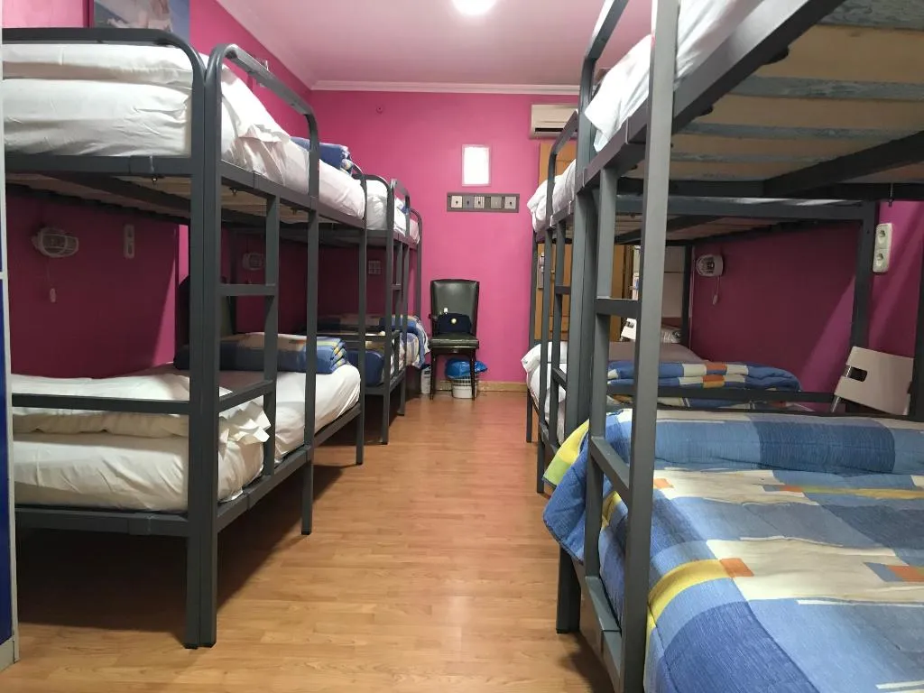 Bed in dormitory CAPACITY 8 Room, Hostel RC Miguel Angel, Madrid