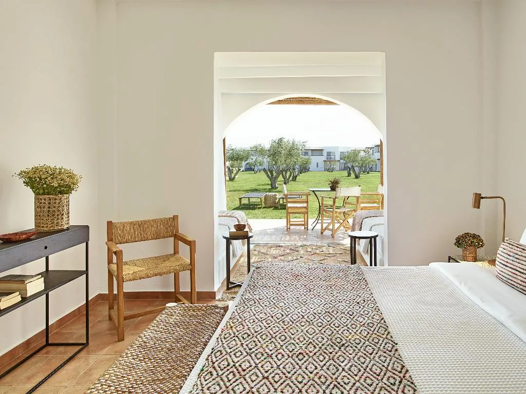 BUNGALOW STANDARD Room, Grecotel Casa Marron, Athens