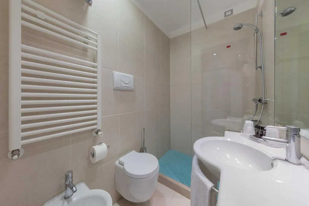 Double or Twin STANDARD Room, Hotel Delfino, Venice