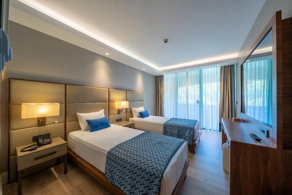 FAMILY ROOM DELUXE LAND VIEW Room, Liberty Lykia Adults Only (+16), Dalaman