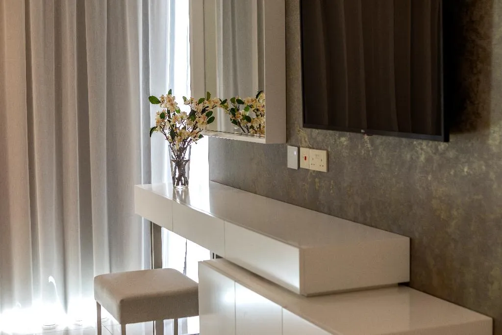 SUITE SEA FRONT Room, Chrysomare Beach Hotel & Resort, Cyprus
