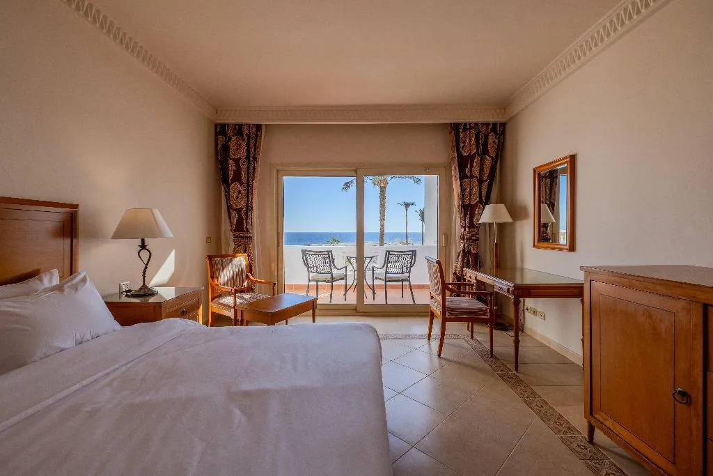 DOUBLE SEA VIEW KING BED Room, Continental Plaza Beach, Red Sea Riviera