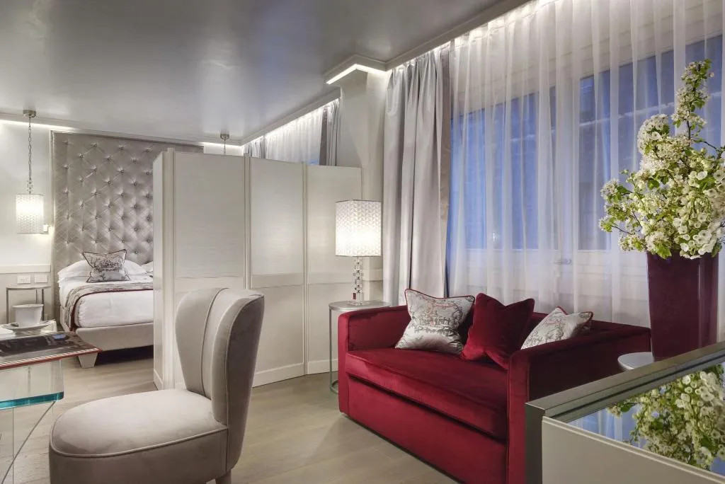 DOUBLE SUPERIOR KING BED Room, Ponte Vecchio Suites & Spa, Florence