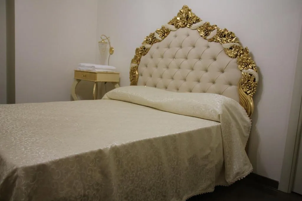 Room, Guesthouse Maria Francesca, Naples