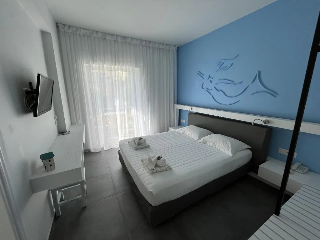 Room, Niriides Hotel, Crete