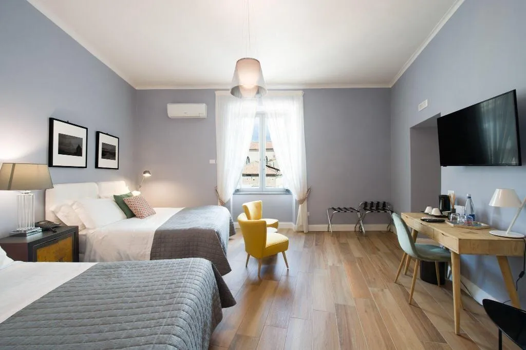 DOUBLE DELUXE TWO QUEEN BEDS Room, Santa Chiara Boutique Hotel, Naples