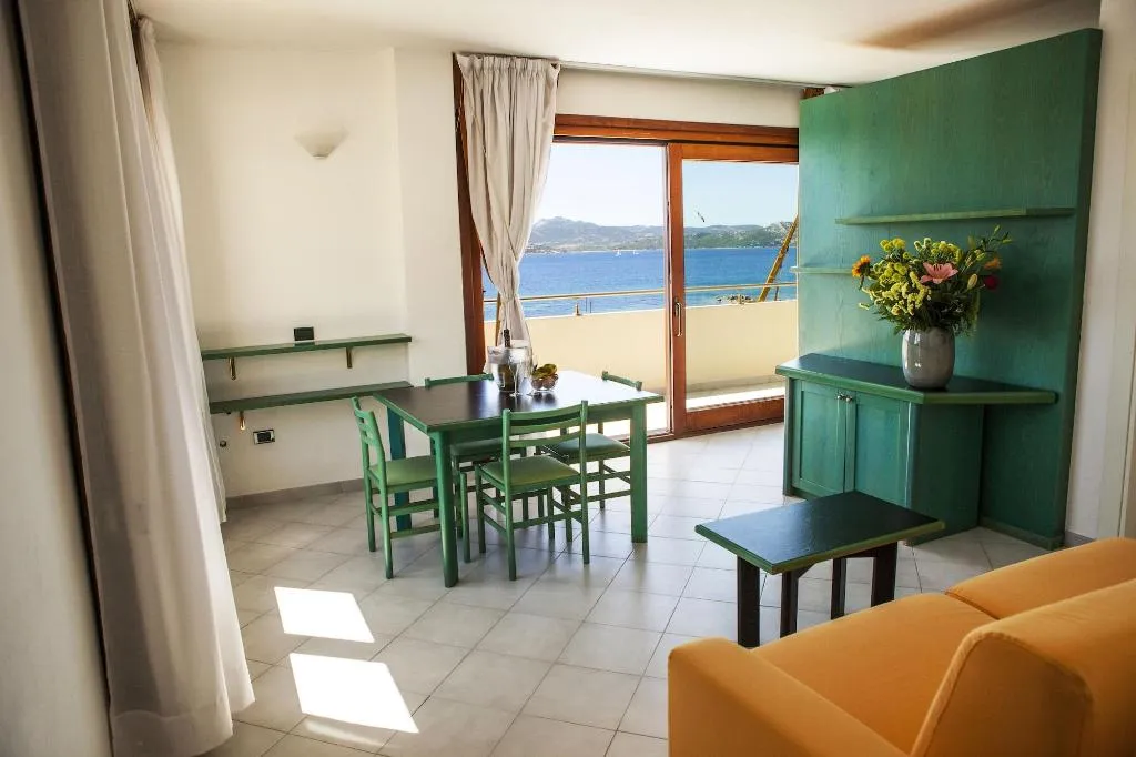 Room, Miralonga, Olbia