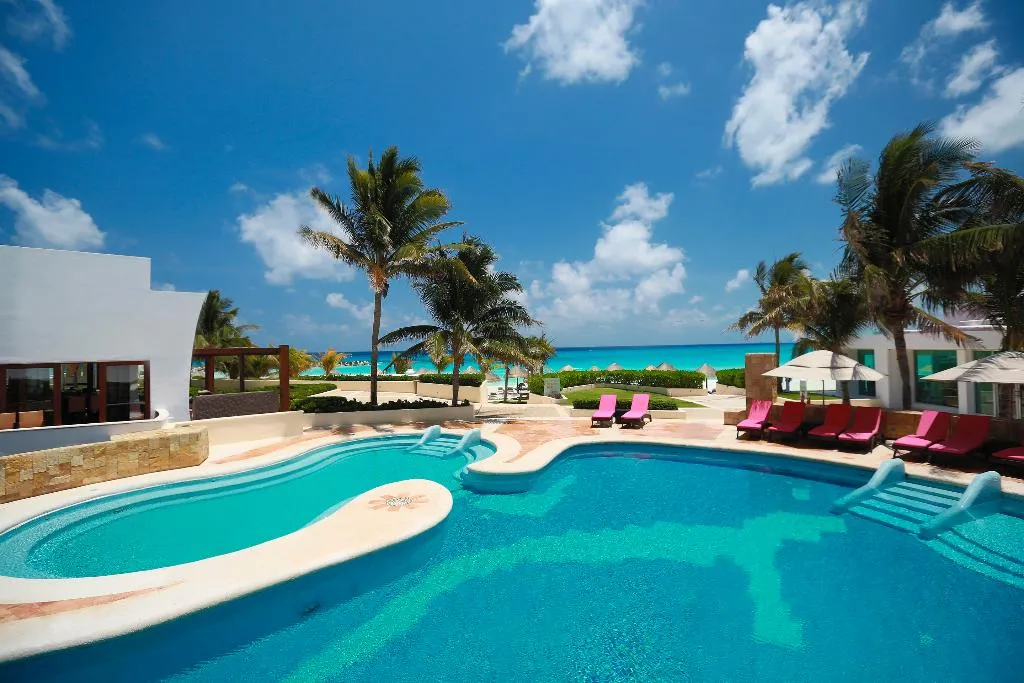Pool, Krystal Grand Cancun All Inclusive, Cancun Area