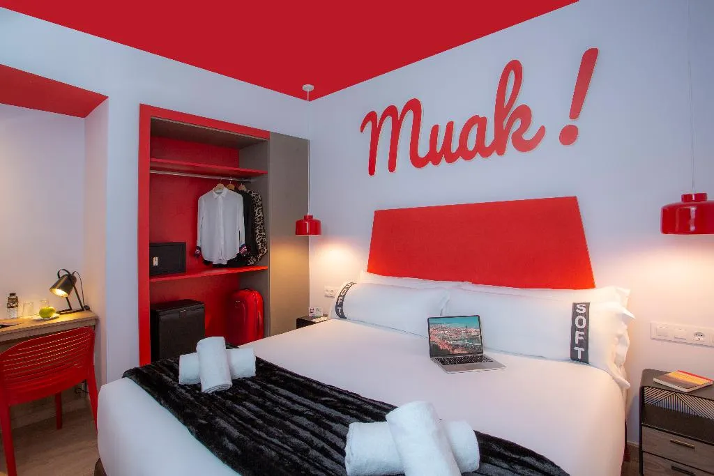 DOUBLE STANDARD Room, Casual Colours Barcelona, Barcelona