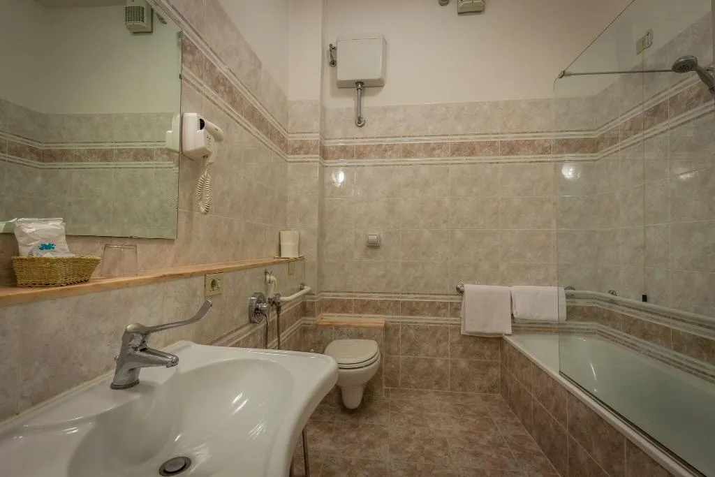 DOUBLE SUPERIOR RIVER VIEW Room, Hotel Alessandra, Florence