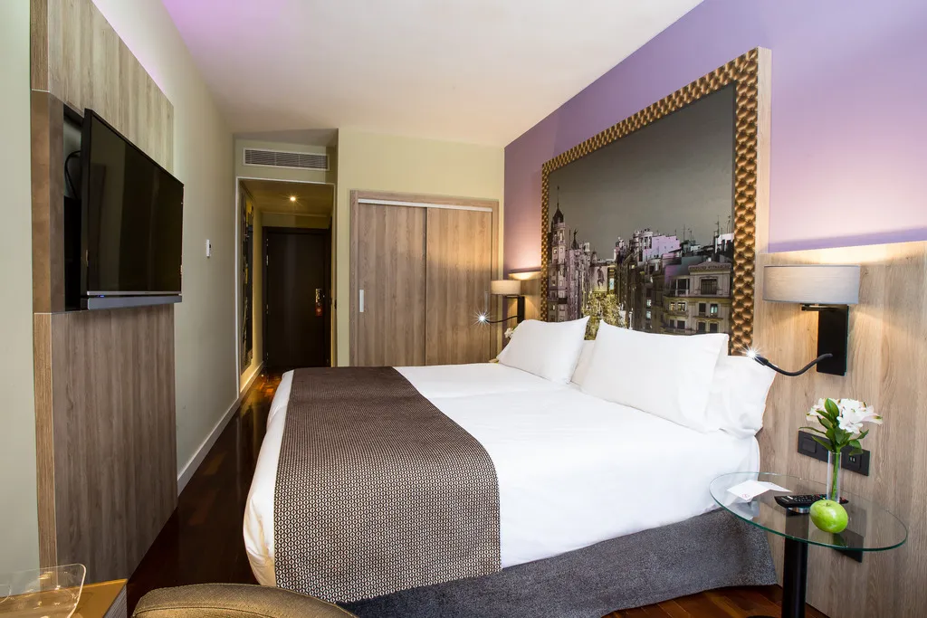 TRIPLE COMFORT Room, Leonardo Hotel Madrid City Center, Madrid
