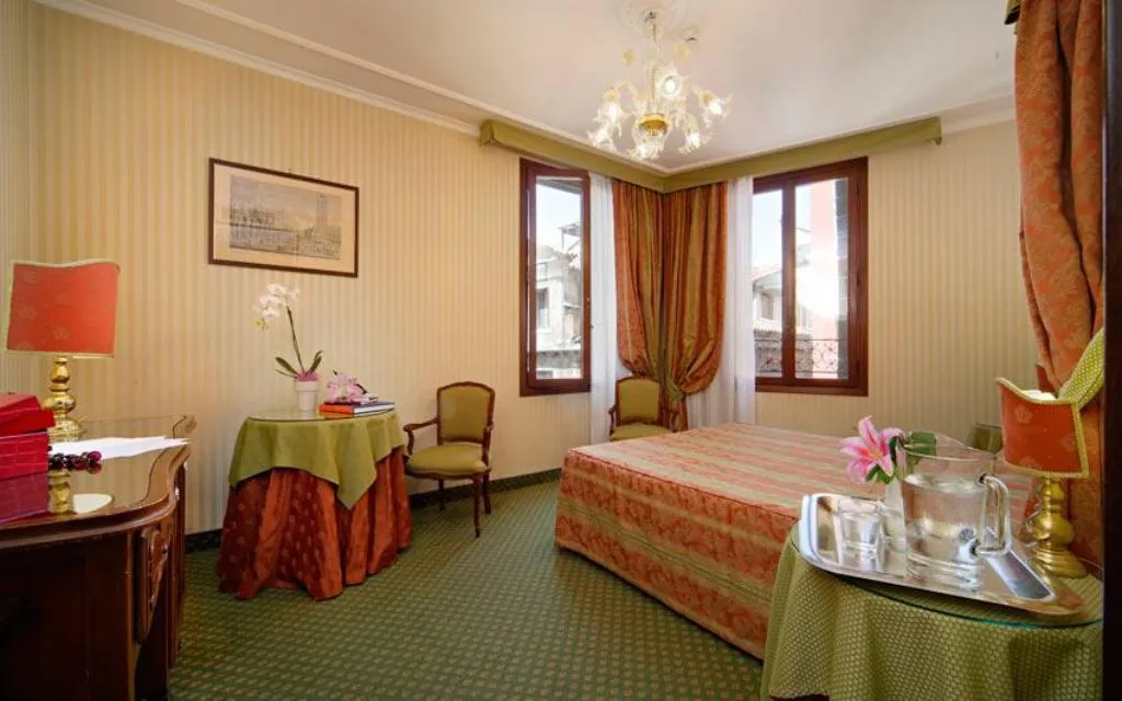 TRIPLE SUPERIOR Room, Kette, Venice