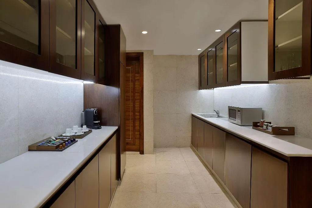 SUITE STANDARD Room, Waldorf Astoria Dubai Palm Jumeirah, Dubai
