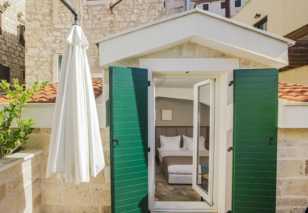 Room, Armerun Heritage Hotel & Residences, Split