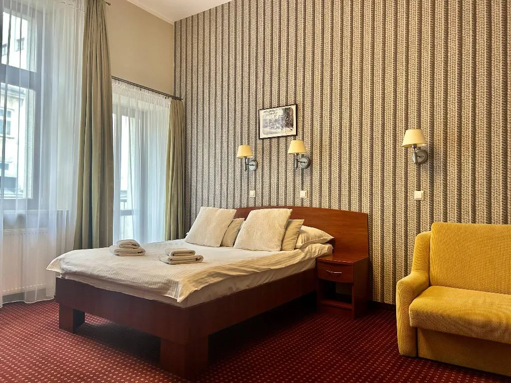 Room, Aneks Kazimierz, Krakow