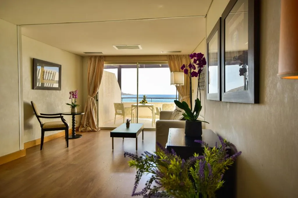 TRIPLE COMFORT Room, Plaza Resort Hotel, Athens