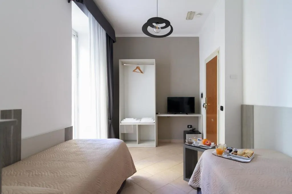 TWIN STANDARD Room, San Marco, Naples