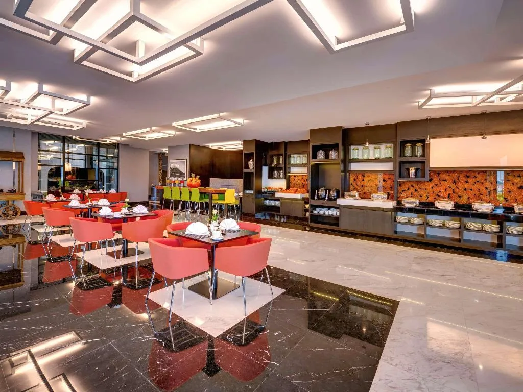 Restaurant, Novotel Sharjah Expo Centre, Dubai