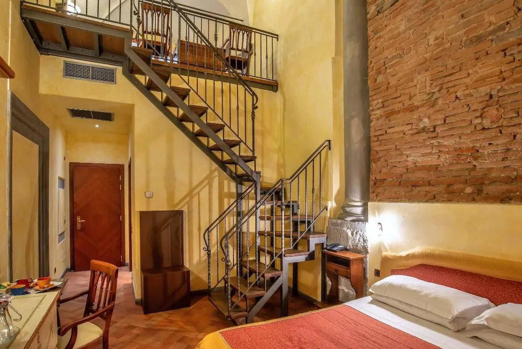 Room, Alba Palace, Florence